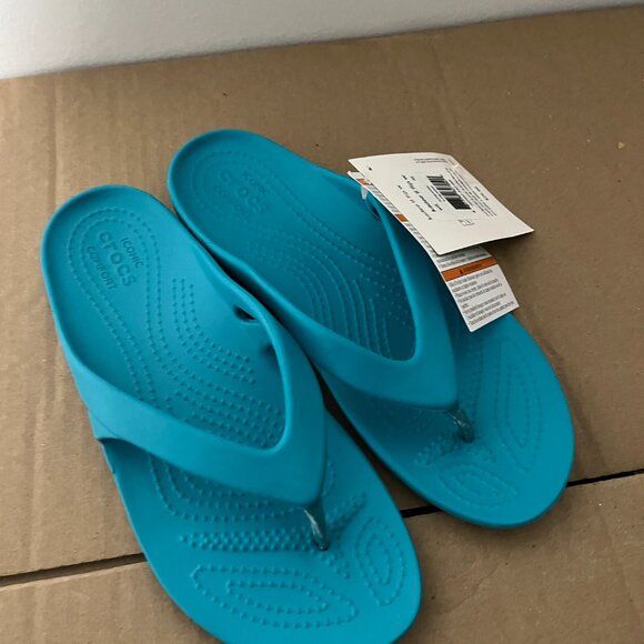 Crocs Kadee II Thong Flip Flops Womens Size 6W Aqua Iconic Comfort NWT - Picture 1 of 3